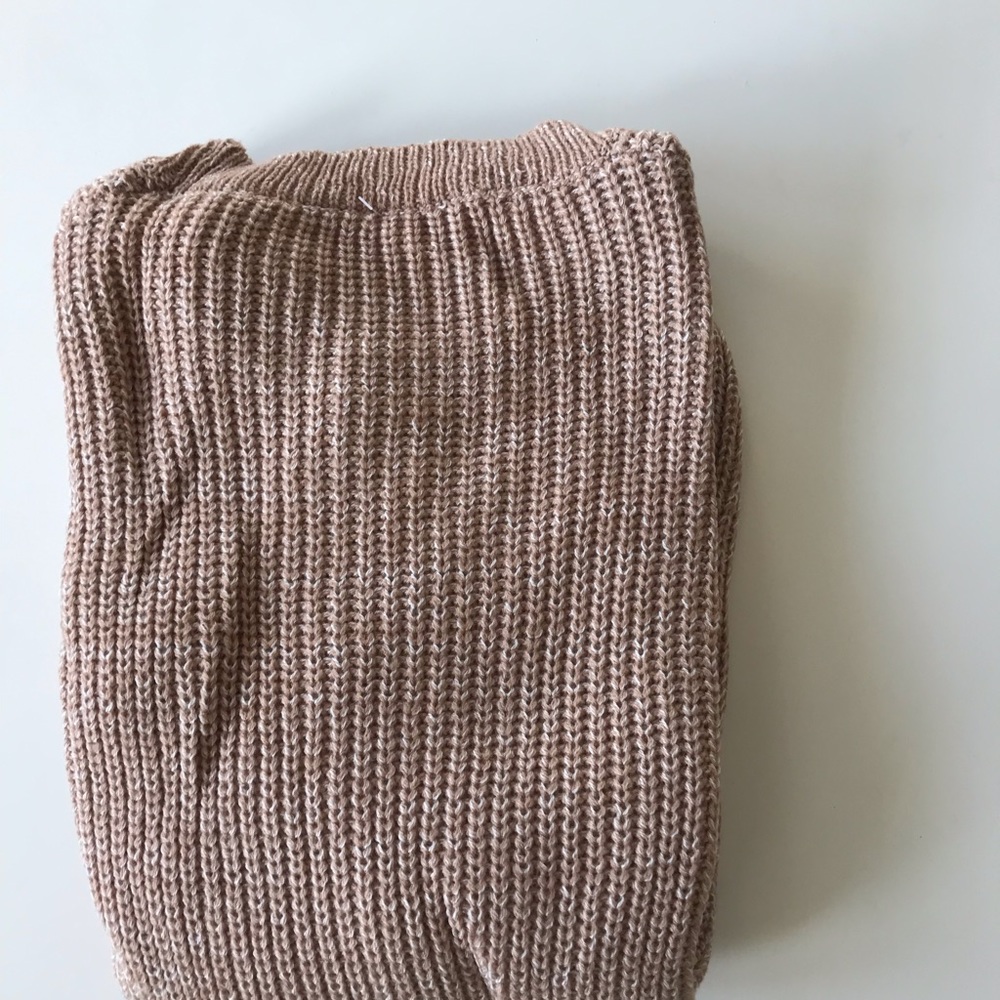 Camel color heart pattern long sleeve sweater - Picture 3 of 4